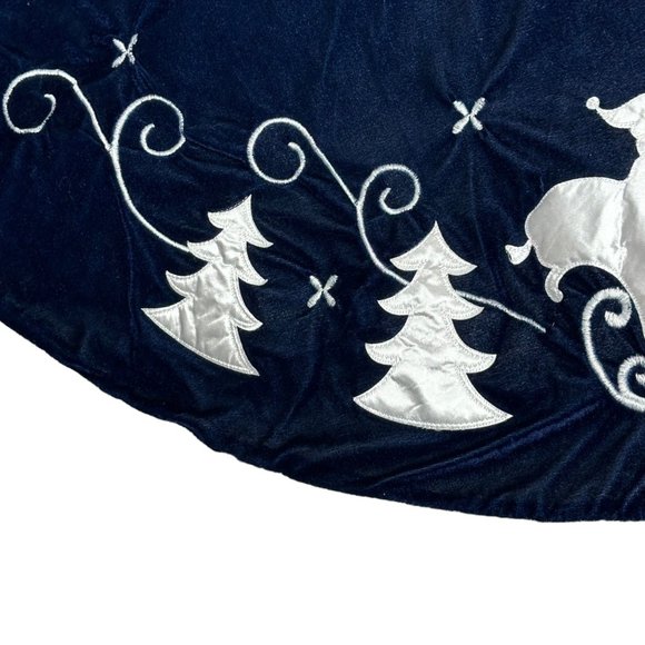 Christmas Midnight Blue White Trim Silhouette Santa Sleigh Reindeer Tree Skirt - Picture 6 of 12